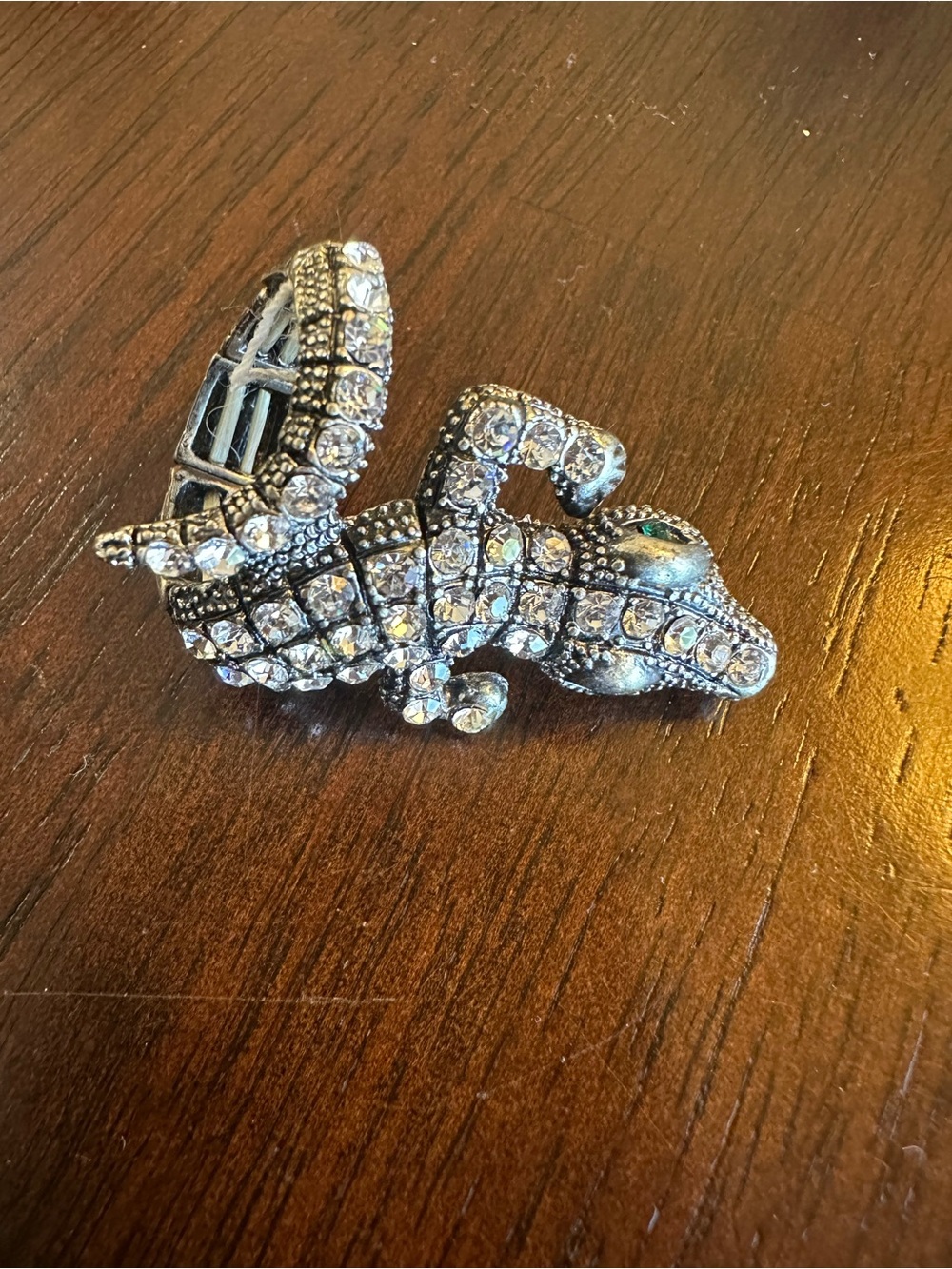 Rhinestone Alligator Stretch Ring - Silver Tone